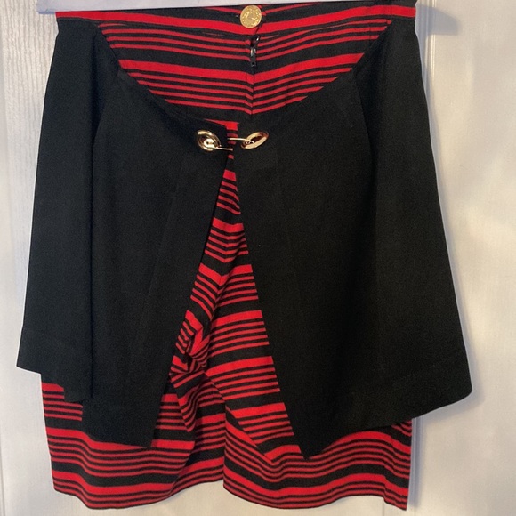 Moschino Skort ( skirt with shorts ) - Picture 4 of 5